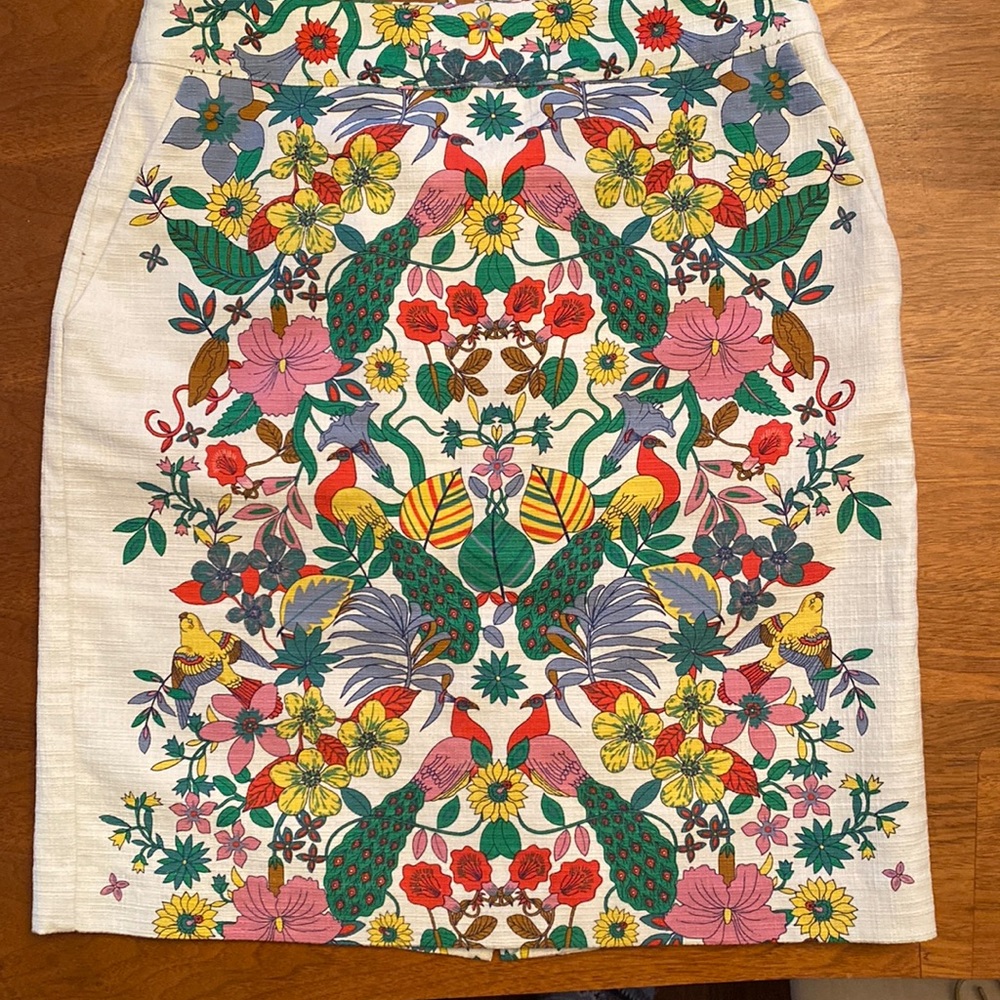 Boden Floral & Bird Print Pencil Skirt in White with Multicolor Floral Pattern